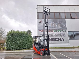 Четырехопорные погрузчики Hangcha XF18G-2