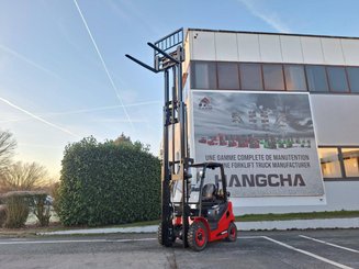 Четырехопорные погрузчики Hangcha XF25G-2