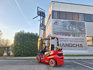 Четырехопорные погрузчики Hangcha XF25G-2