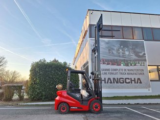 Четырехопорные погрузчики Hangcha XF25G-2