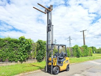 Четырехопорные погрузчики Caterpillar GP20CN - 2
