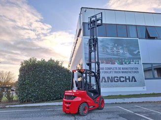 Четырехопорные погрузчики Hangcha XF35D-2 - 11