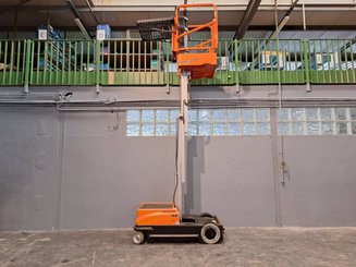 Строительный подъёмник с вертикальной мачтой JLG 10MSP