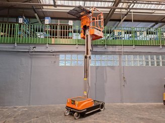 Строительный подъёмник с вертикальной мачтой JLG 10MSP