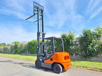 Четырехопорные погрузчики Doosan D30S 5