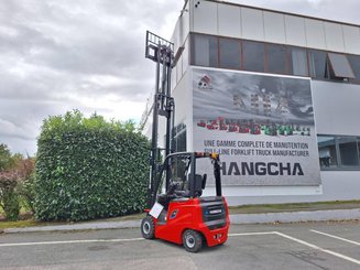 Четырехопорные погрузчики Hangcha AE18