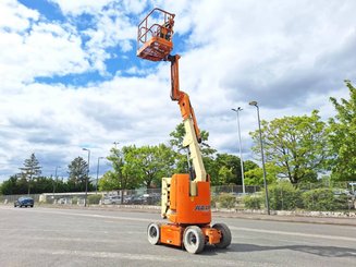Коленчатые подъемники JLG E300AJP