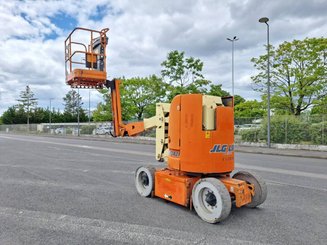 Коленчатые подъемники JLG E300AJP