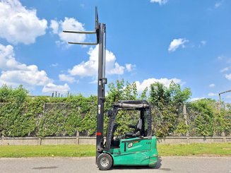 Трехопорные погрузчики Hangcha A3W20