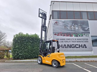 Четырехопорные погрузчики Hangcha XE30-i