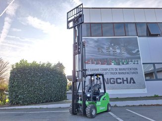 Четырехопорные погрузчики Hangcha XC35i