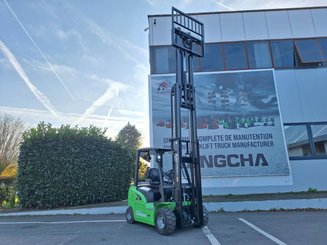 Четырехопорные погрузчики Hangcha XC35i