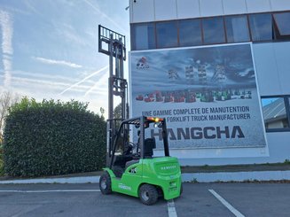 Четырехопорные погрузчики Hangcha XC35i