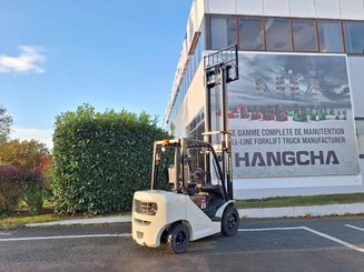 Четырехопорные погрузчики Hangcha XF25D