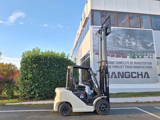 Четырехопорные погрузчики Hangcha XF25D