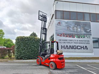 Четырехопорные погрузчики Hangcha XF35G-2
