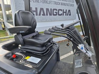 Четырехопорные погрузчики Hangcha AE15