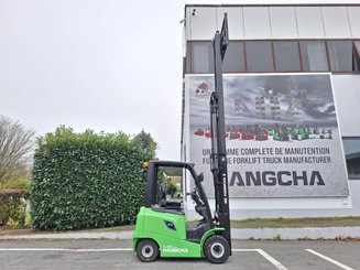 Четырехопорные погрузчики Hangcha AE20Ci