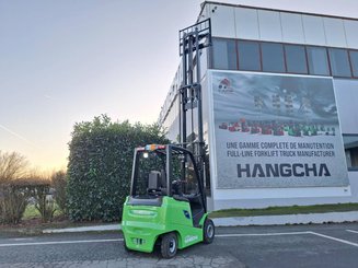 Четырехопорные погрузчики Hangcha AE20Ci