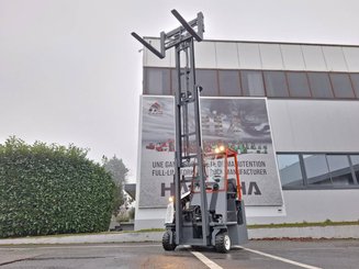 Четырехходовый вилочный погрузчик AMLIFT AGILIFT 25-12-49