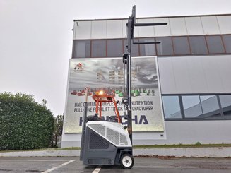 Четырехходовый вилочный погрузчик AMLIFT AGILIFT 25-12-49