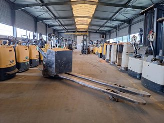 Трехсекционная Caterpillar NPV20N2