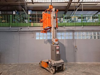 Строительный подъёмник с вертикальной мачтой JLG TOUCAN DUO