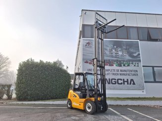 Четырехопорные погрузчики Hangcha XE25i (CPD25-XEY2-SI)