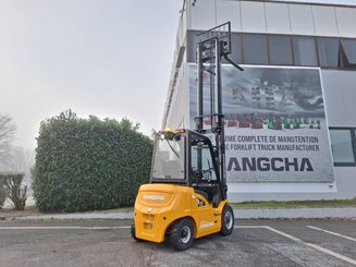 Четырехопорные погрузчики Hangcha XE25i (CPD25-XEY2-SI)