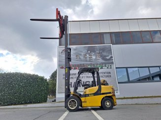 Четырехопорные погрузчики Yale GLP45SVX5