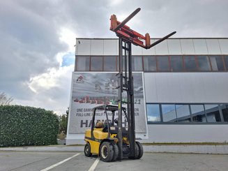 Четырехопорные погрузчики Yale GLP45SVX5