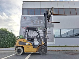 Четырехопорные погрузчики Caterpillar GP30N