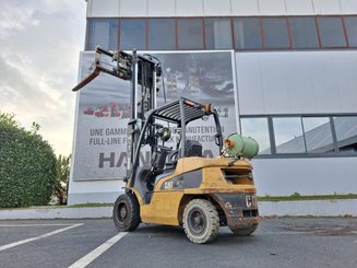 Четырехопорные погрузчики Caterpillar GP30N