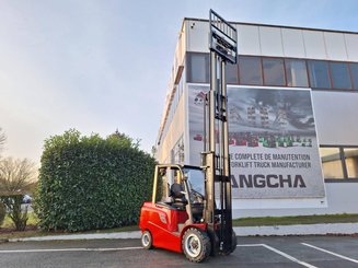 Четырехопорные погрузчики Hangcha AE35