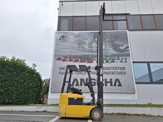Трехопорные погрузчики Yale ERP16ATF