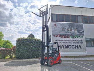 Четырехопорные погрузчики Hangcha XF20G-2