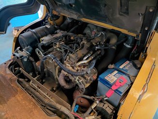 Четырехопорные погрузчики Caterpillar DP50NT