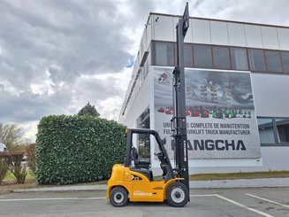 Четырехопорные погрузчики Hangcha XE25i (CPD25-XEY2H-SI)