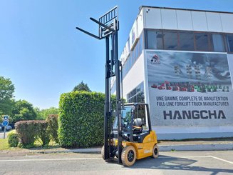 Четырехопорные погрузчики Hangcha XE25i