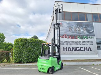 Четырехопорные погрузчики Hangcha AE25-I