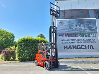 Четырехопорные погрузчики Hangcha XF30D-2 (CPCD30-X2H7F1)