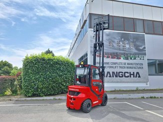 Четырехопорные погрузчики Hangcha XF30D-2 (CPCD30-X2H7F1)