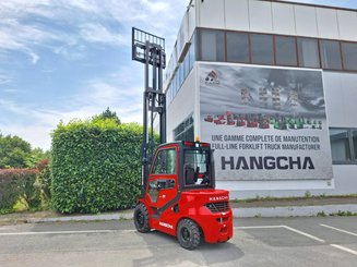 Четырехопорные погрузчики Hangcha XF30D-2 (CPCD30-X2H7F1) - 10