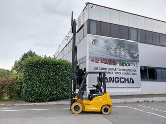 Четырехопорные погрузчики Hangcha XE18i (CPD18-XEY2HA-SI) 