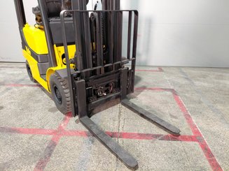 Четырехопорные погрузчики Yale gdp16vx