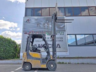 Четырехопорные погрузчики Yale GDP18VX