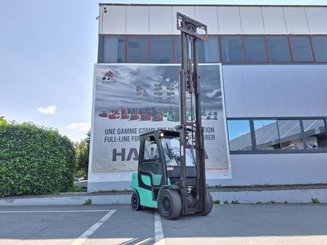 Четырехопорные погрузчики Yale GLP30VX