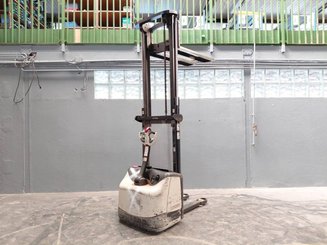 Штабелеры с электроприводом Crown WF3000 1.2 - 10