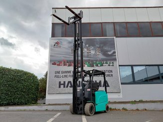 Четырехопорные погрузчики Hyster J2.50XM