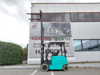 Четырехопорные погрузчики Hyster J2.50XM